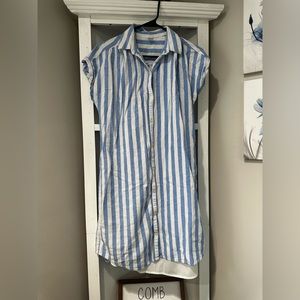 Women’s Old Navy striped button up dress, size small